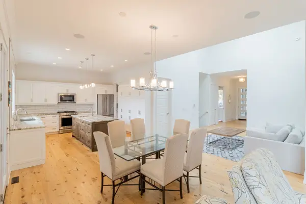 10099 Jennison CRES, Lambton Shores, ON N0M 1T0