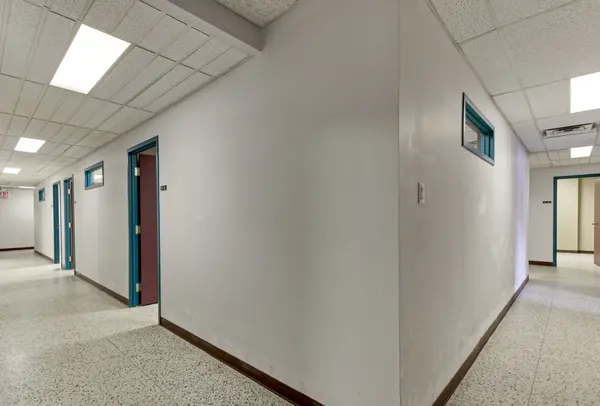 40 Lindsay ST S, Kawartha Lakes, ON K9V 2L8