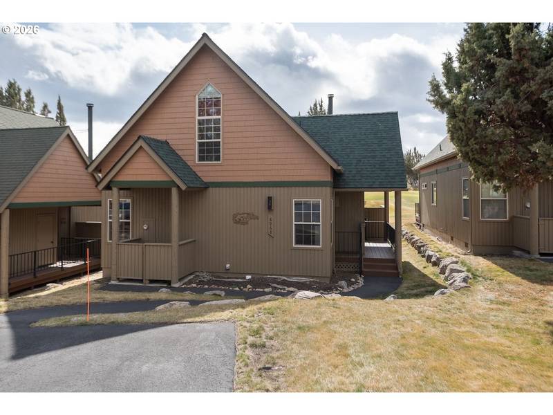 8968 CLIFF SWALLOW DR, Redmond, OR 97756