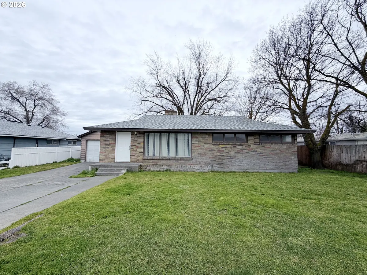 725 SW 11TH ST, Hermiston, OR 97838