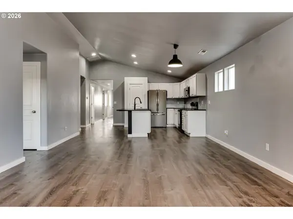 5854 AVALON ST, Eugene, OR 97402