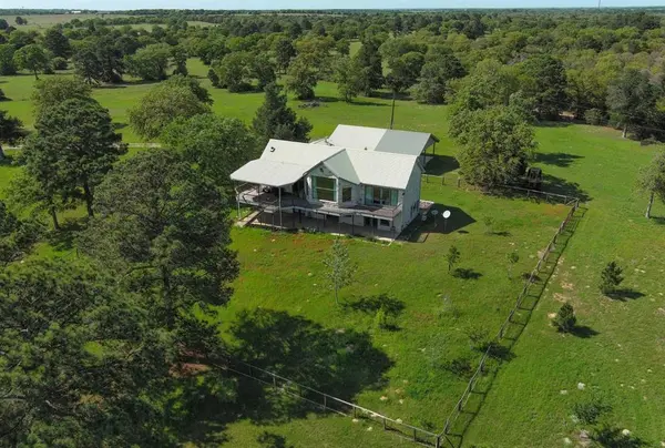 490 John Craft Road, Red Rock, TX 78662