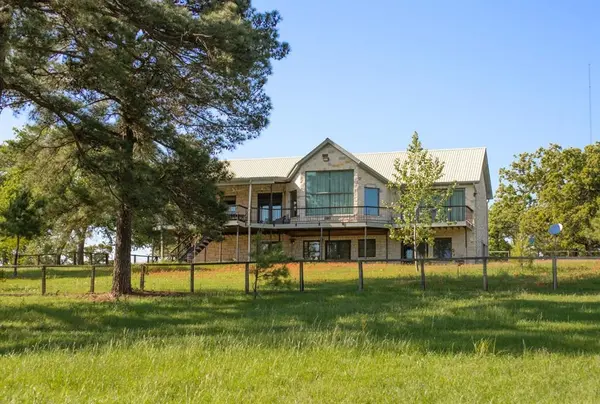 490 John Craft Road, Red Rock, TX 78662