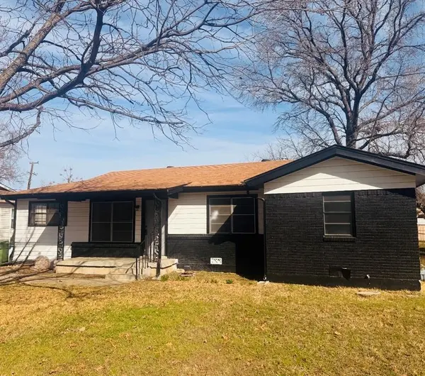 780 Betty Lane, Hurst, TX 76053