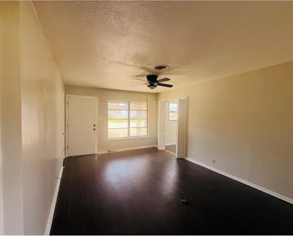 780 Betty Lane, Hurst, TX 76053