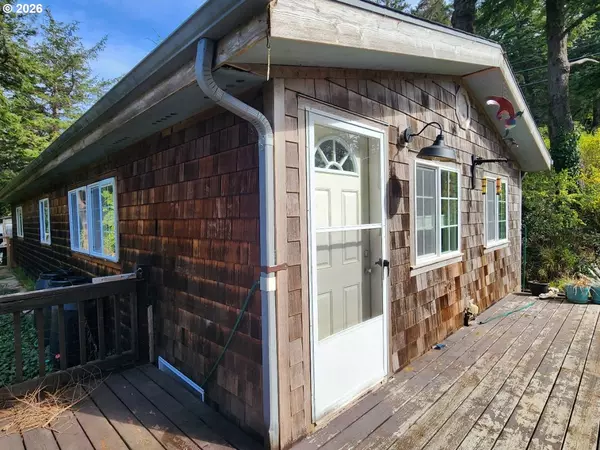 Port Orford, OR 97465,307 12TH ST