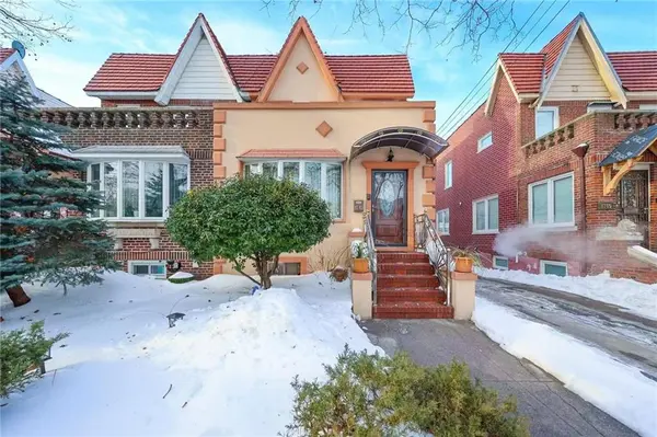 87-43 Union TPKE, Glendale, NY 11385