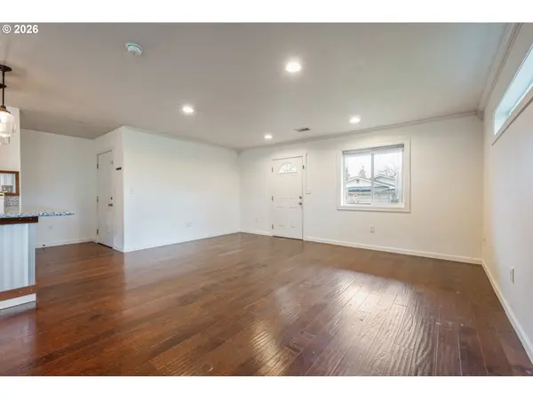 246 S 70TH ST, Springfield, OR 97478