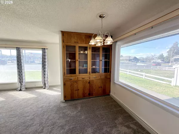 Hermiston, OR 97838,725 SW 11TH ST