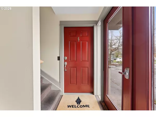 Portland, OR 97203,7112 N RICHMOND AVE #6