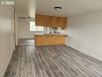 421/425 S 58TH ST, Springfield, OR 97478