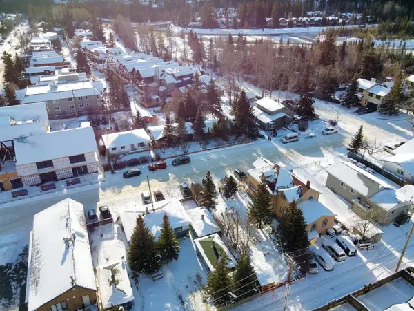 910 Main ST, Canmore, AB T1W1R6