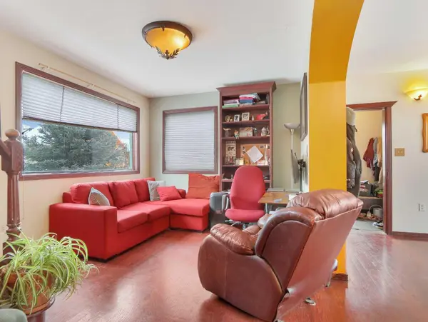 910 Main ST, Canmore, AB T1W1R6