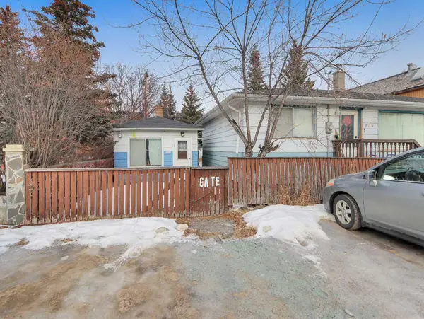 906 Main ST, Canmore, AB T1W1P3