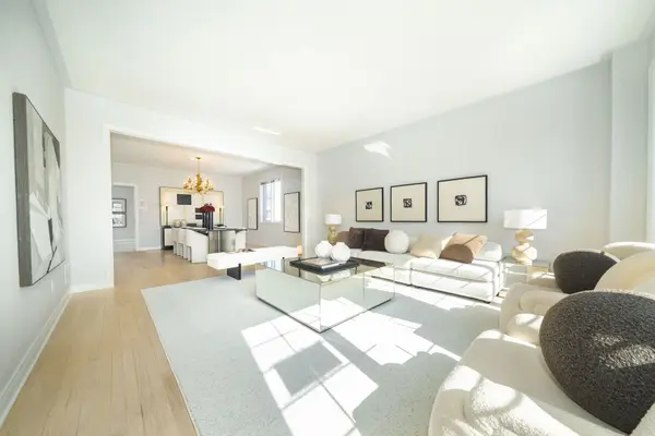 92 Springbrook DR, Richmond Hill, ON L4B 3P9