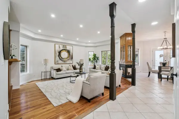 12 Mccullough CT, Barrie, ON L4N 8M3