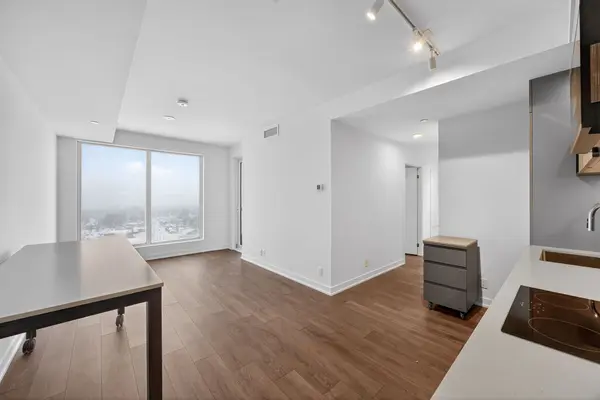 39 Mary ST #1902, Barrie, ON L4N 1S9