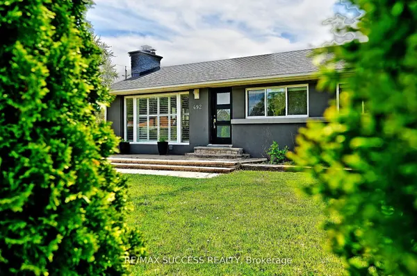 492 Sherin DR, Oakville, ON L6L 4J8