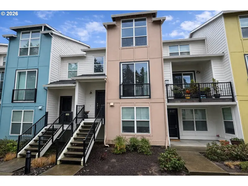 2004 NE CADBURY AVE #213, Hillsboro, OR 97006