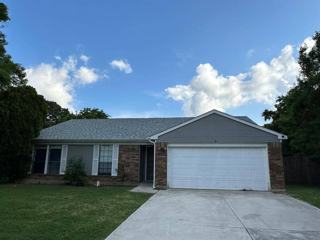 927 S Riverside Drive, Grapevine, TX 76051