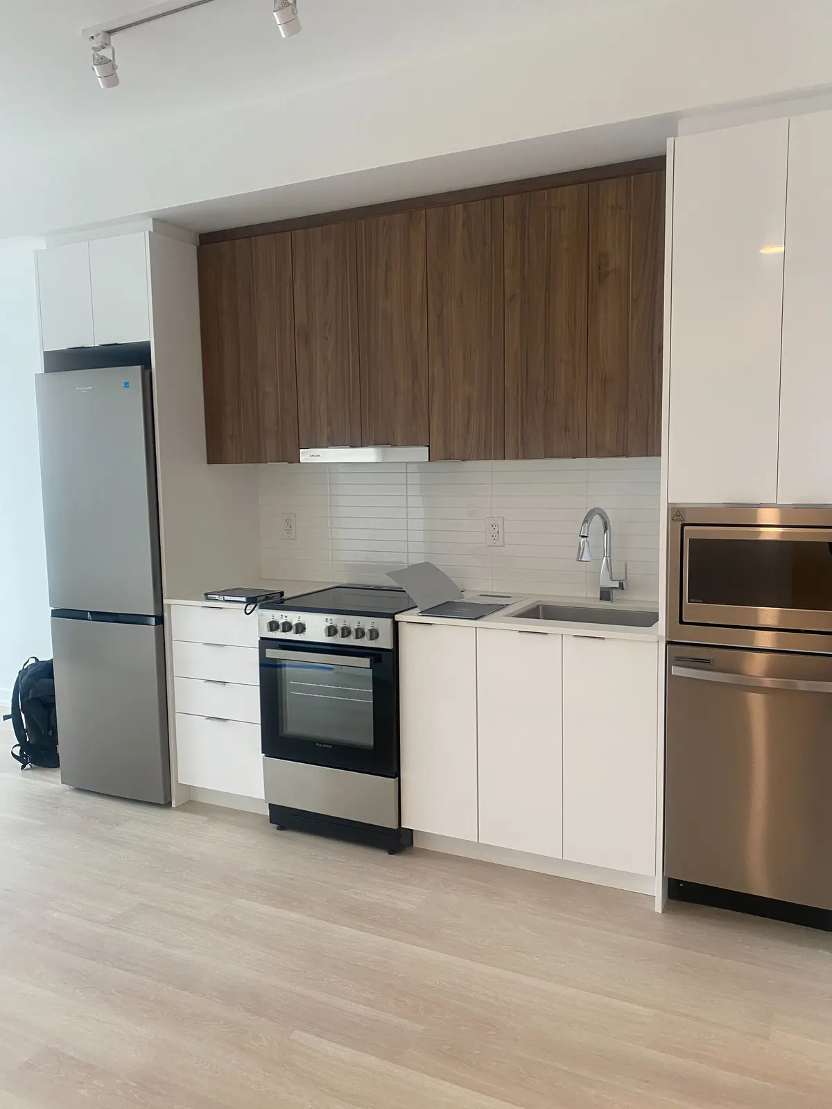 9751 Markham RD #B-1206, Markham, ON L6E 0W3