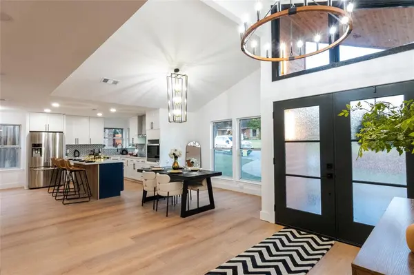 9648 Fallbrook Drive, Dallas, TX 75243