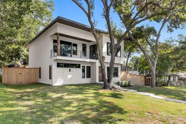 Dallas, TX 75218,10434 Vinemont Street