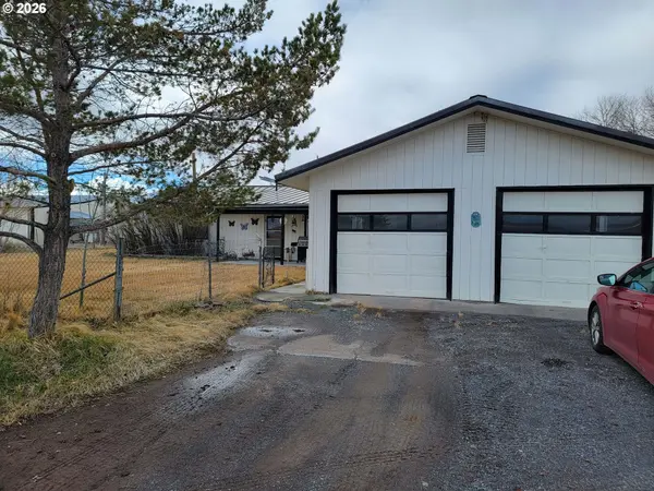 Christmas Valley, OR 97641,91497 CHRISTMAS VALLEY HWY