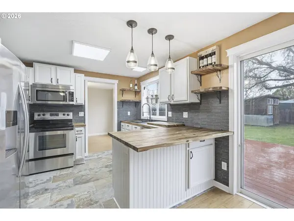 Newberg, OR 97132,1559 E 2ND ST