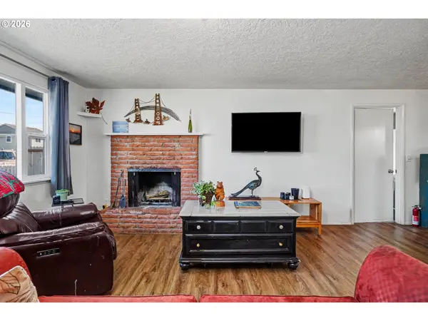 1240 HOOD ST, Albany, OR 97322