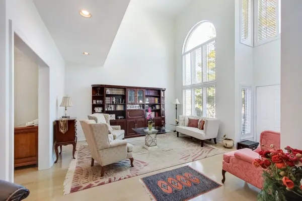 1814 Rosebank RD, Pickering, ON L1V 1P6