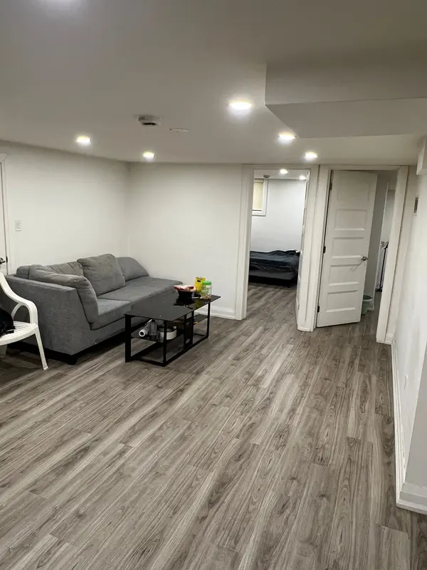 129 Earlton RD #Bsmt, Toronto E05, ON M1T 2R8