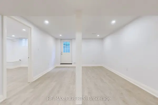 1097 Wildwood DR ##Lower, Newmarket, ON L3Y 2B6