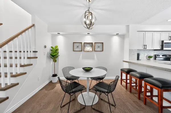 2441 Baintree CRES, Oakville, ON L6M 4W9