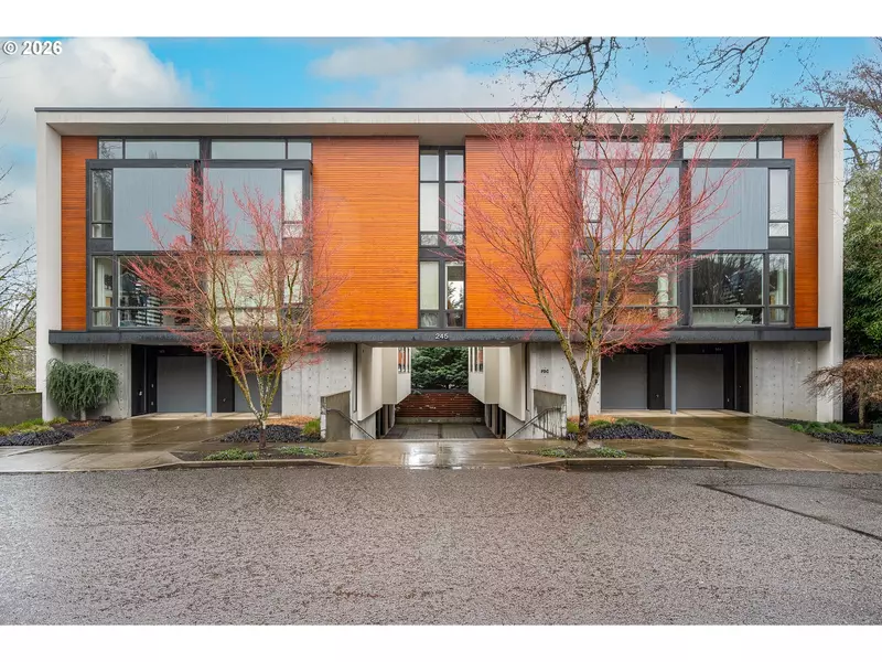 245 SW MEADE ST #C6, Portland, OR 97201