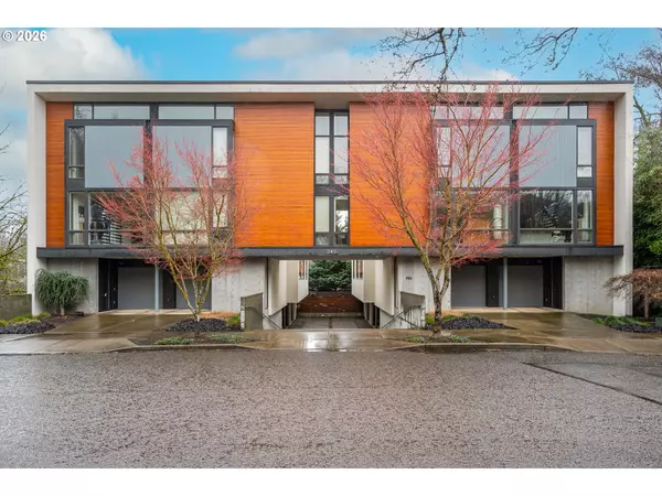 Portland, OR 97201,245 SW MEADE ST #C6