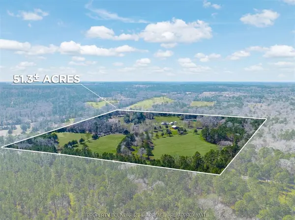 5624 E FM 323, Palestine, TX 75801