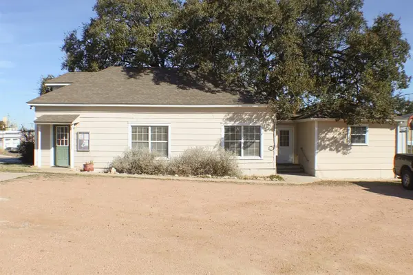 405 S Bridge Street, Brady, TX 76825