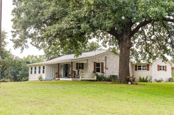 5624 E FM 323, Palestine, TX 75801