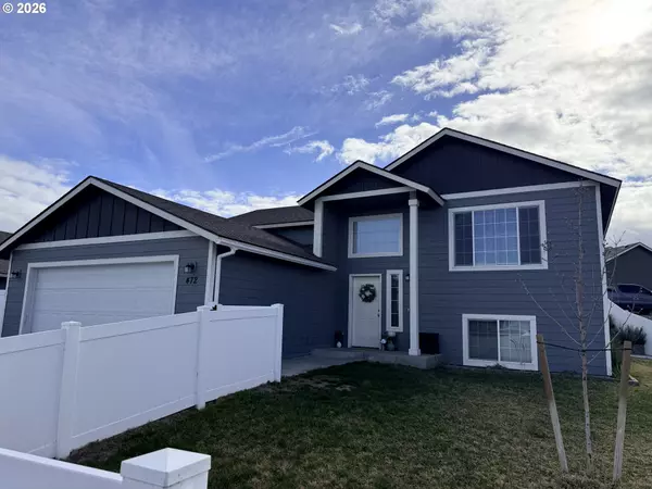 Umatilla, OR 97882,472 CARDINAL PL