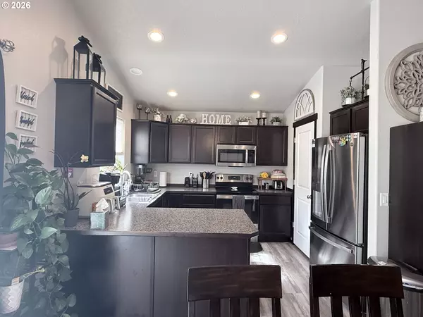 Umatilla, OR 97882,472 CARDINAL PL