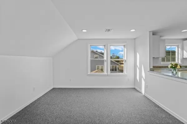 43 Hillcrest Ave, Franklin Twp., NJ 08873