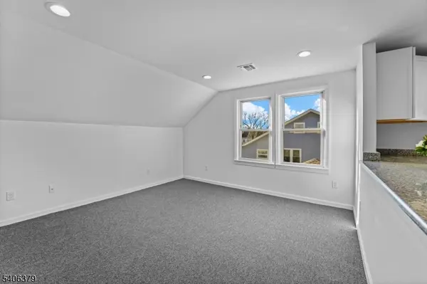 43 Hillcrest Ave, Franklin Twp., NJ 08873