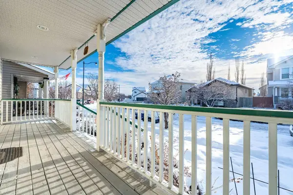 283 Prestwick LNDG SE, Calgary, AB T2A 3W2