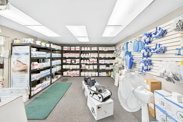 1646 Highway No.2 HWY, Clarington, ON L1E 2R6