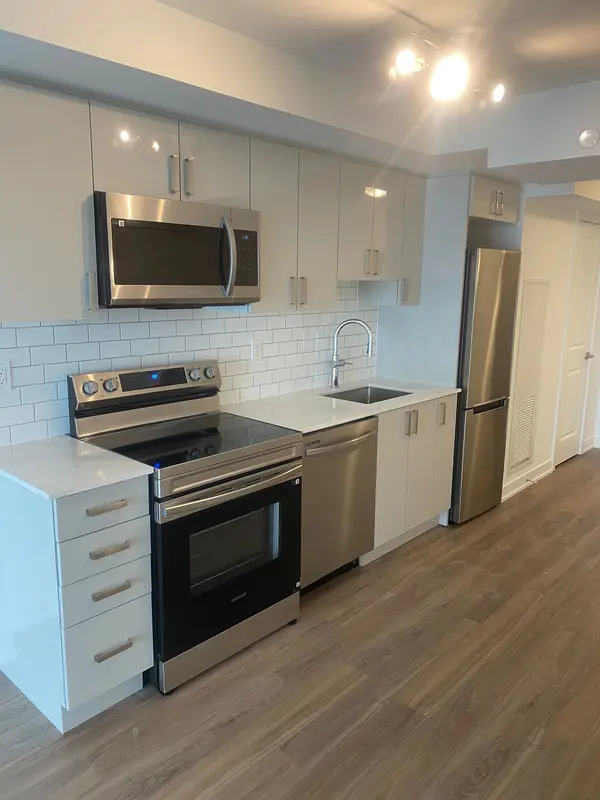 1010 Sandy Beach RD #1509, Pickering, ON L1W 3V9