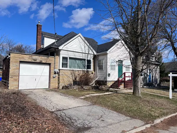 196 GLEN RD, Hamilton, ON L8S 3N4