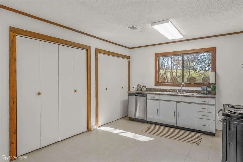 203 Thomas Road, Athens, LA 71003