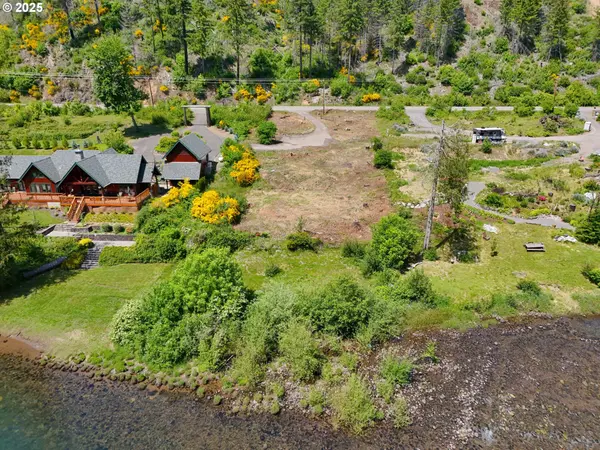 47772 MCKENZIE HWY, Vida, OR 97488