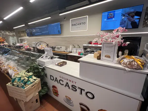 2393 Yonge ST, Toronto C10, ON M4P 3H1